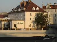 Hotel Piast Hôtels à : 