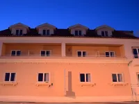 Ossiano's Hotel dekat Cabo Carvoeiro