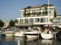 Marina Lachen Hotel a 