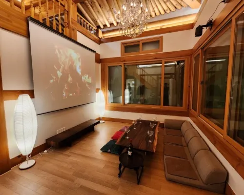 Suwon Haenggung Dami Hotels near Sunkyung Library
