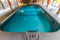 Smoketree Lodge - Pools