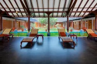 Poovar Island Resort - 수영장