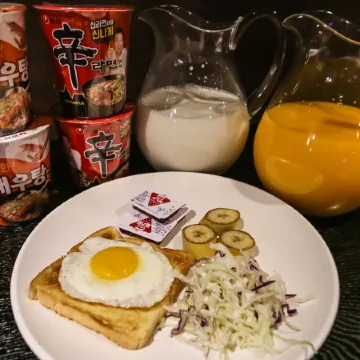 Changwon Jinhae Almond Hotel