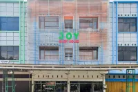 JOY GuestHouse Pekanbaru Mitra RedDoorz Hotels in Labuh Baru Barat