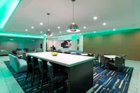 La Quinta Inn & Suites by Wyndham Cullman - Frühstück
