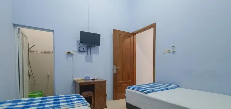 Griya Mbak Tafik Syariah Отели в г. Ngawi Regency