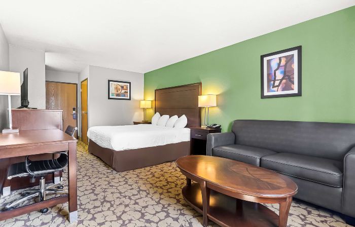 SureStay Plus Hotel by Best Western Bettendorf