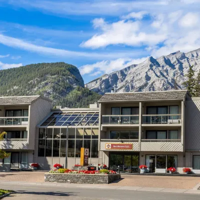 Best Western Plus Siding 29 Lodge Hotels near Banff Legacy Trail