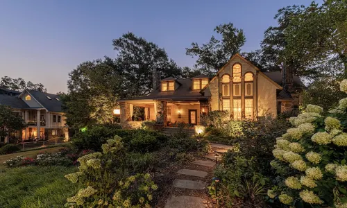 Stonehurst Place Bed & Breakfast