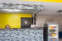 Super 8 by Wyndham Olney Hotels in Olney