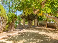 Sanders Breeze - Great 2 Bdr Apartment with Balcony