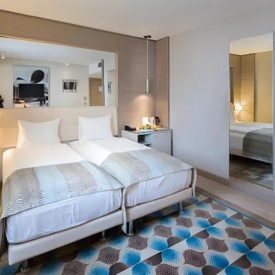 Titanic Comfort Mitte Hotels near KitKatClub @ Sage
