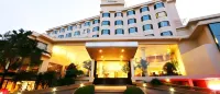 The Grand Riverside Hotel