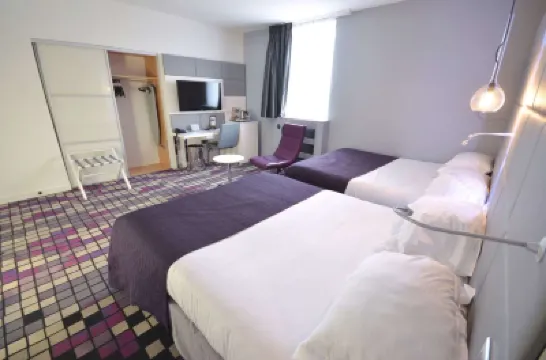 Best Western Dijon Centre Gare Hotels near Darcy Tramway Station