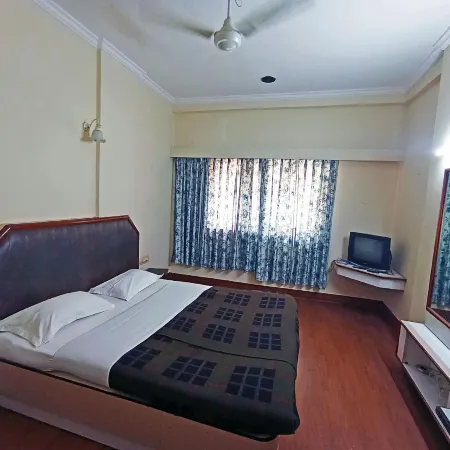 Hotel Chetana Отели в г. Давангере