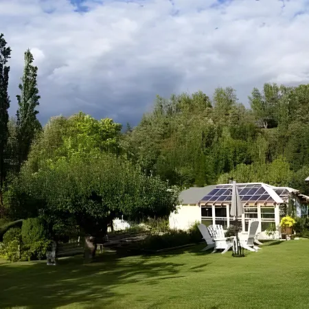 Genelle House B&B Guest House