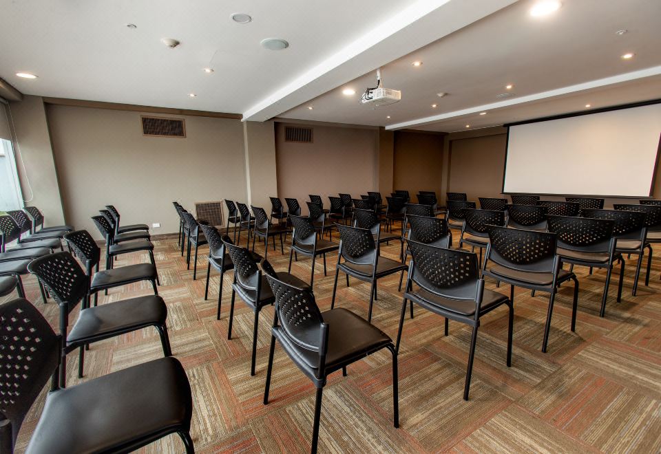 Hampton by Hilton Lima San Isidro