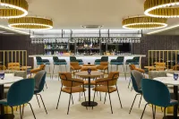 Courtyard by Marriott London Heathrow Airport - Baarit