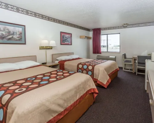 Super 8 by Wyndham Morris Hotels in Morris