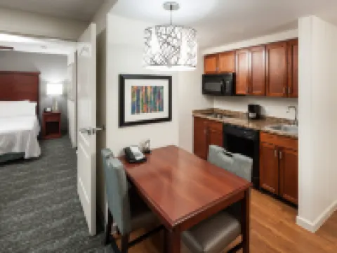 Homewood Suites by Hilton Denton Hotel di Denton