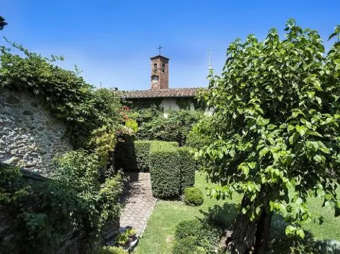 蒙塔希尼洛別墅酒店