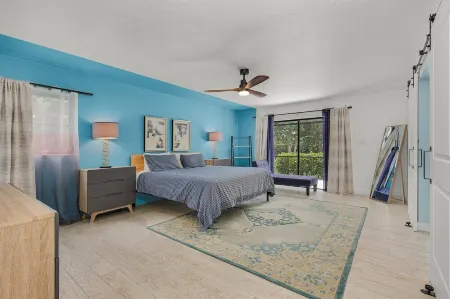 Sunny Naples Escape Poolside + Beach Access