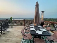 Sunnyside Haven- 7BR- Sleeps 22! Close to Silver Dollar City & Dogwood Canyon!