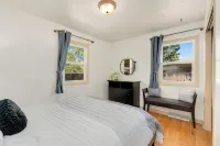 Family Friendly, AC, Covered Patio, Fenced Yard, Clean and Comfortable.