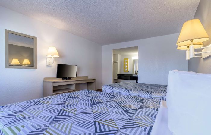 Motel 6 Hayward, CA- Silicon Valley Gateway