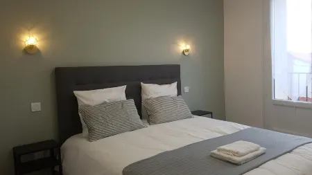 High-end, air-conditioned apartment in the heart of Banyuls