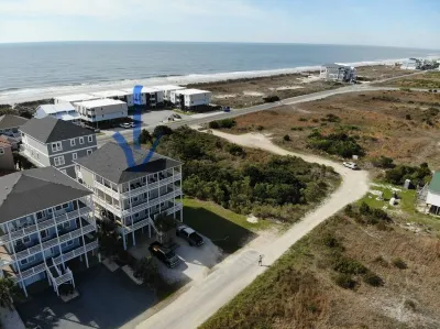 8 Bedrooms, 7 Baths, Sleeps 20, Linens, Private Heated Pool, Elevator, Golf Near