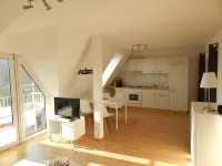 Cozy 1 bedroom apartment with water views