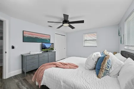 Waterfront Vacation Getaway Отели в г. Хадсон