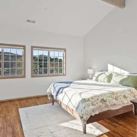 Bandon Beach and Golf Retreat, plus pet friendly.
