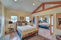 4 Br w/ Pool, Views, Farm & Ranch Stay- Flower Farm, Goats, Pigs, Disc Golf!