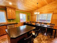 Yellowstone's Premier Hideaway! King Bed, Fire Pit, Dog & Wheelchair Friendly!