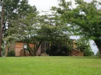 'Pond House' on Huge Horse Farm; Great for Young Families: Escape the City.