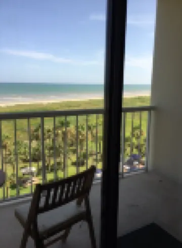 OCEANFRONT - Gorgeous Views of Beach & Pool! Sleek & Modern- 5 star resort-#509