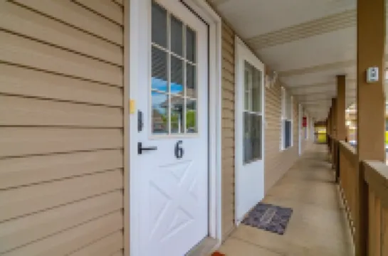 King Suite Condo - Golf Course View!