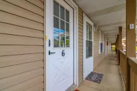 New KING Studio Condo - Golf Course View!