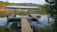 Cozy 2 bedroom cabin on Bull Shoals Lake