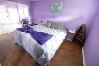 Lazy Days Lakefront Retreat Lake Granbury, full home, yard,  dock-lift, parking