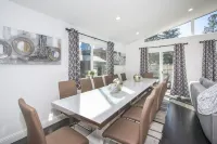 Modern 8 bedroom Duplex -2 units- w/ Ocean Views and over 4,000 sqft!