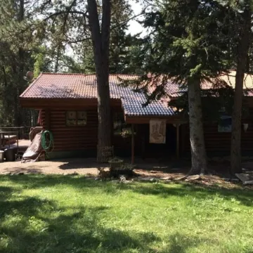 Deer Pass Lodge