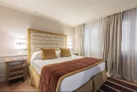 Experience Venetian Luxury - A 5-Storey Palace Lavish Apartment in San Marco Hotels in 