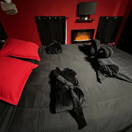 Love Room Avec Jacuzzi