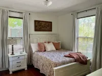 Cottage on Kirkwood Walkable