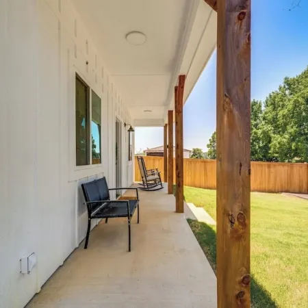 TWO PEAKS-South: New Cozy Cabin-Vaulted Wood Ceiling-Near Lake Texoma & Casinos.