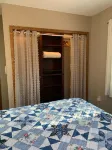 Cozy Modern Carriage Apartment Close to Shopping Sports Golf & Skiing