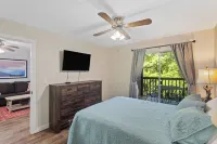 Sparkling Renovated Unit, New Owners! Right by SDC!